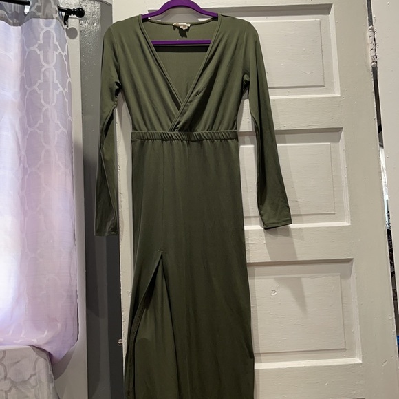 Olive green maxi dress. Size M - Picture 2 of 2